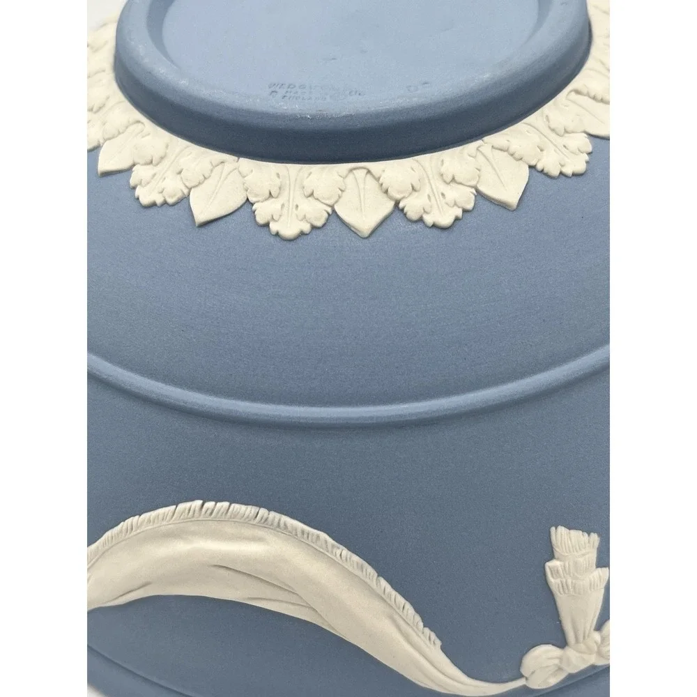 Wedgwood Jasperware Bow Festivity Bowl Swag Blue 7.5